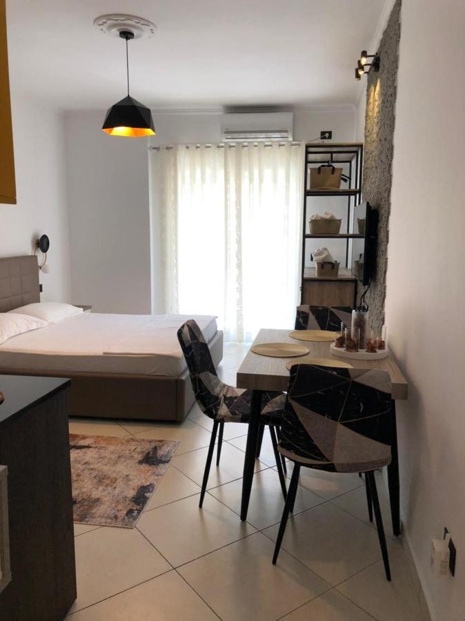 Sunset Apartments Lungomare Vlore Exterior photo
