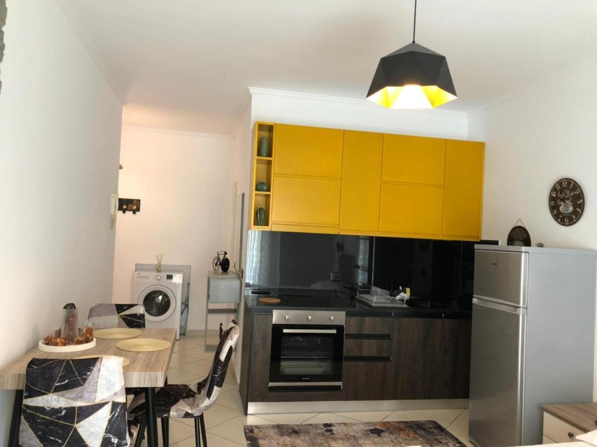 Sunset Apartments Lungomare Vlore Exterior photo