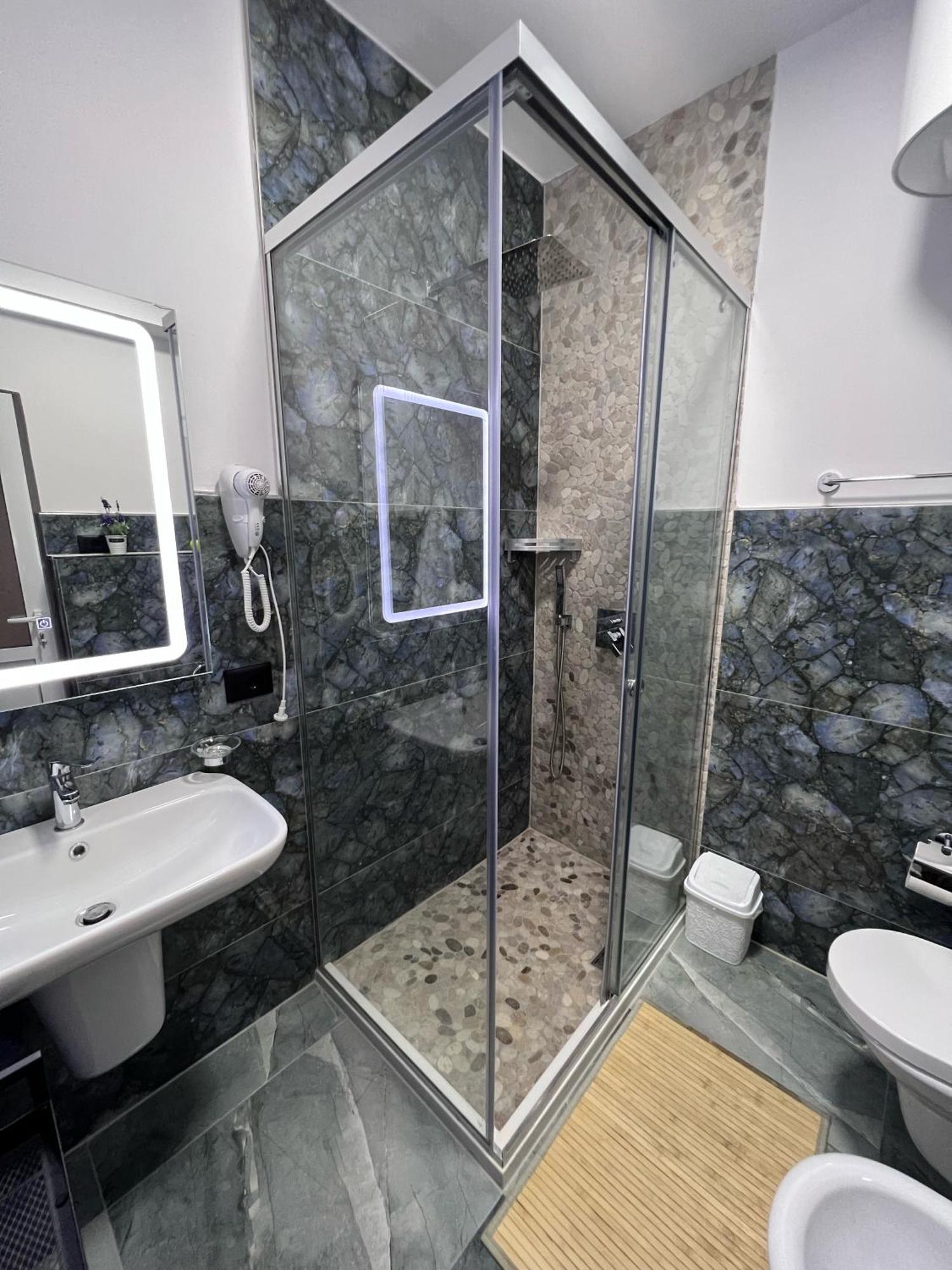 Sunset Apartments Lungomare Vlore Exterior photo