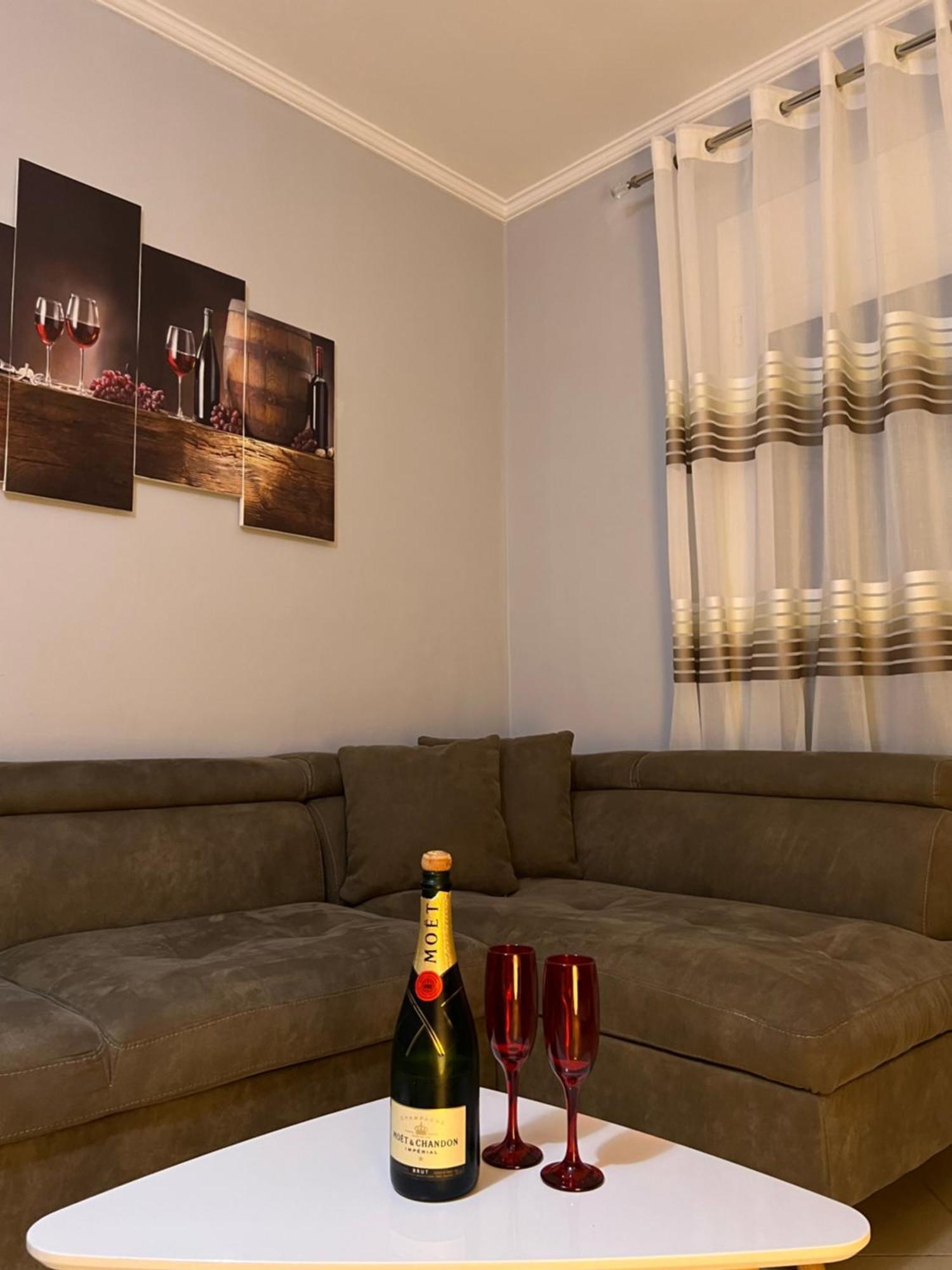 Sunset Apartments Lungomare Vlore Exterior photo