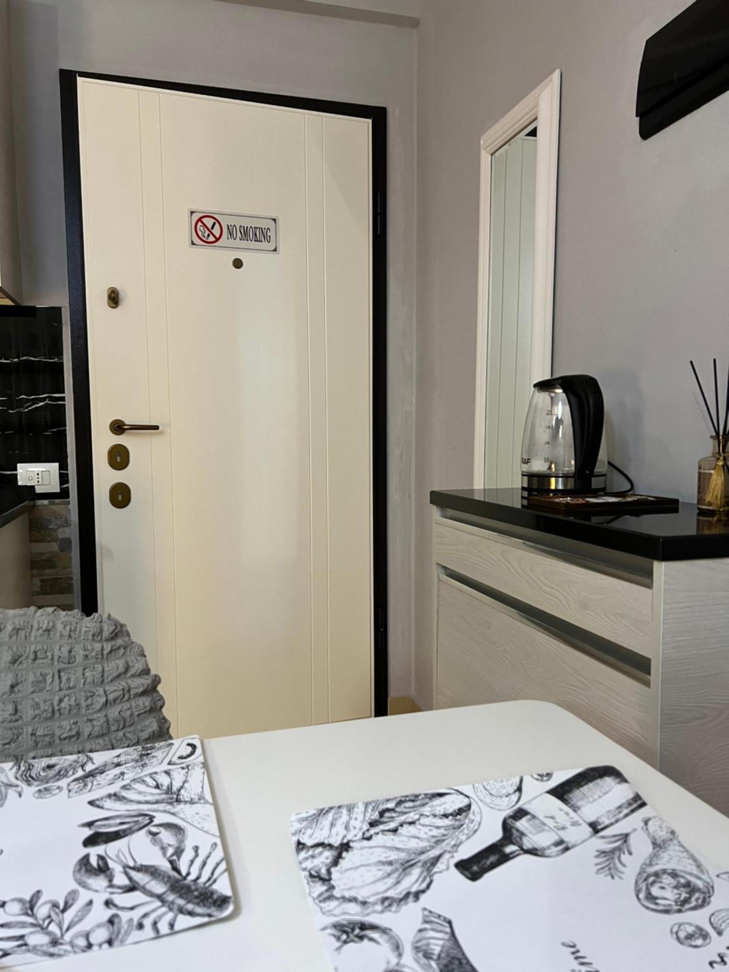Sunset Apartments Lungomare Vlore Exterior photo