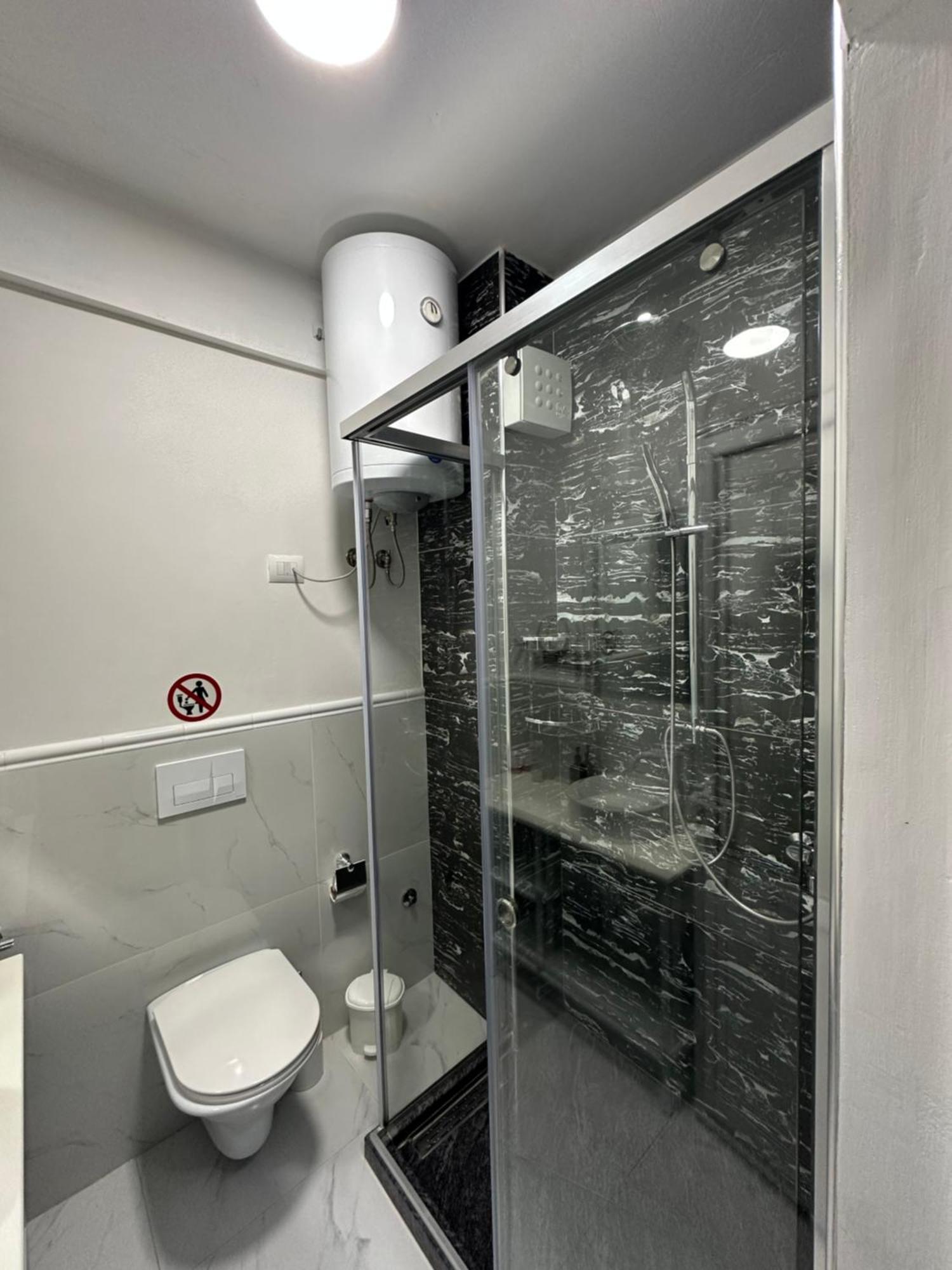Sunset Apartments Lungomare Vlore Exterior photo